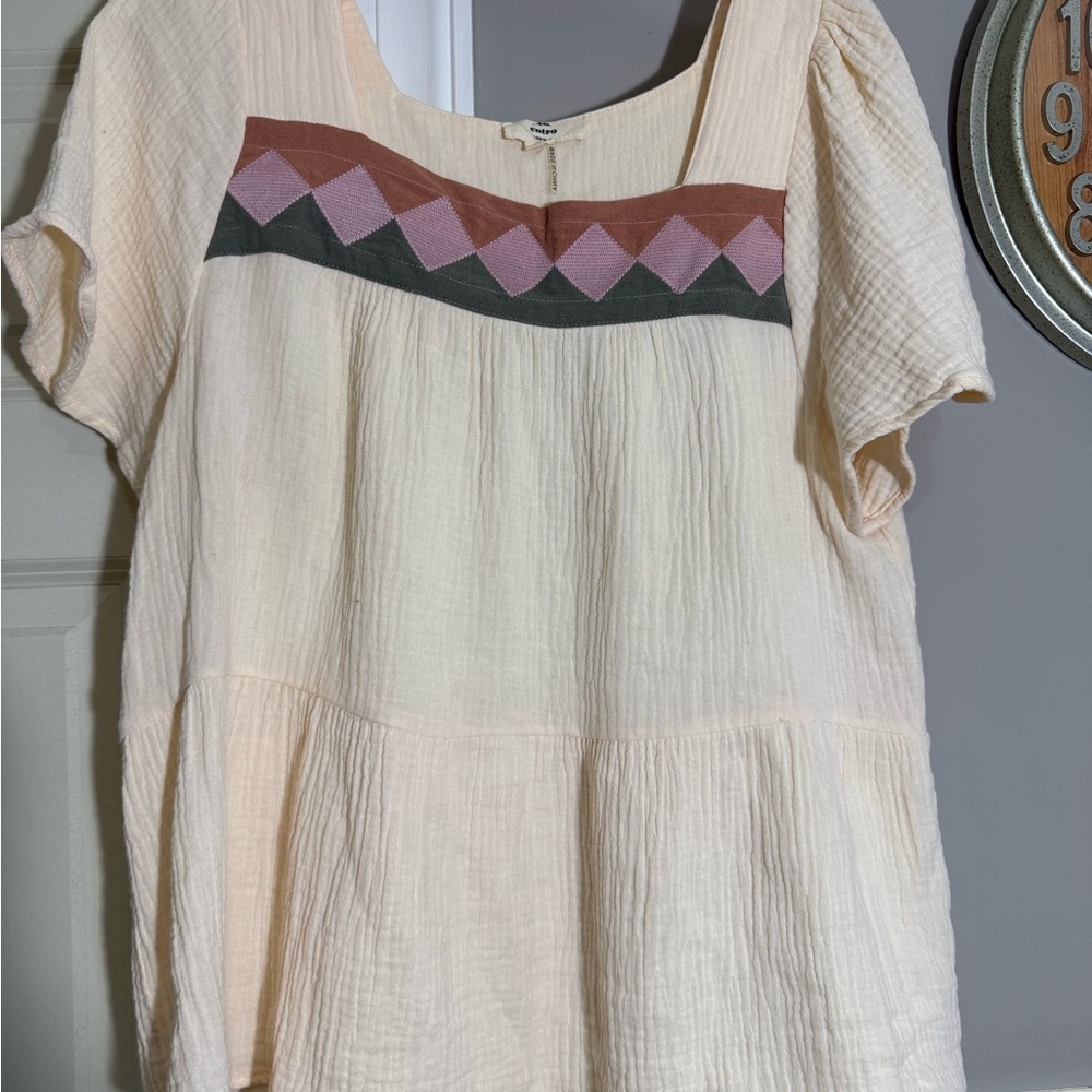 Entro Cream Blouse With Geometric Pattern